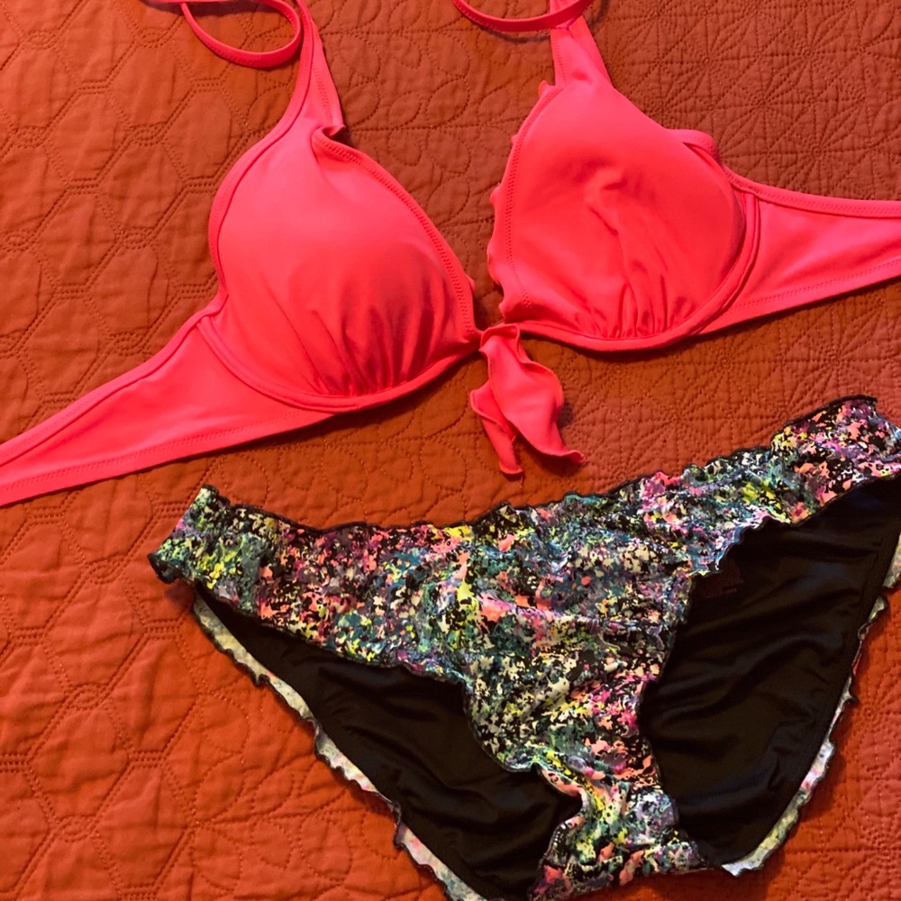Victoria’s Secret swim suit 34D top, large bottom